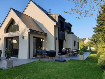 Gîte pour 8 personnes, avec jardin et terrasse, animaux acceptés à Saint-Jacut-de-la-Mer
