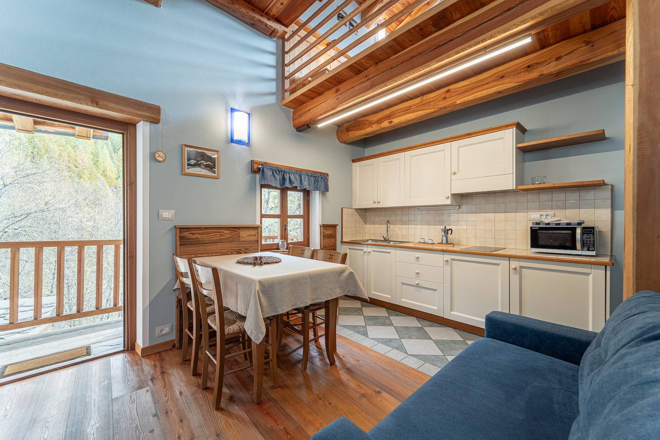 Chalet 'Civico 8' with Mountain Views, Shared Garden and Wi-Fi in Marmora, Cuneo Province