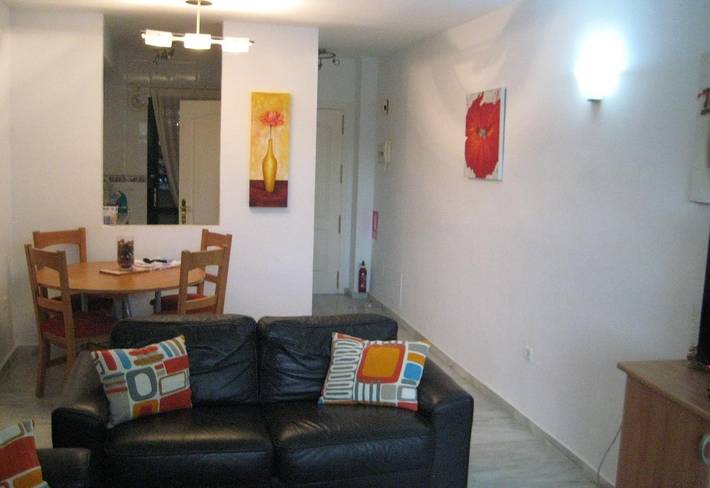 Entire apartment, '5 Stunning First Floor Apartment' close to the Sea with Shared Pool & Wi-Fi in Riviera del Sol, Mijas