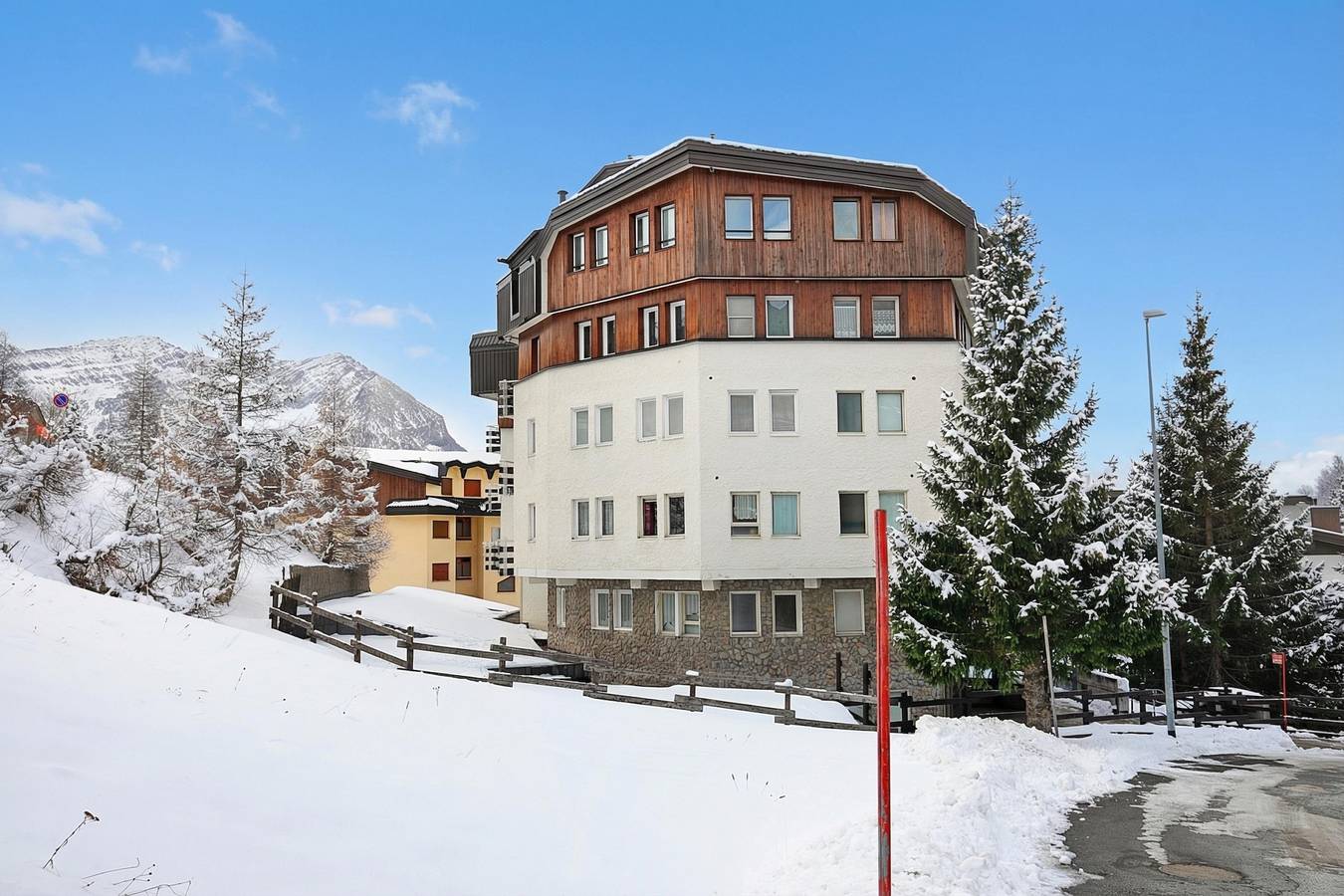 Appartamento intero, Appartamento Gran Roc few steps from Ski in Sestriere città, Via Lattea