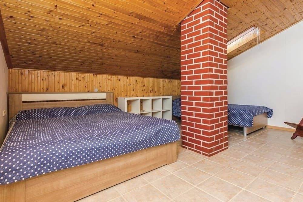 Geweldig huis Adriatische Zee 1e verdieping in Općina Sveti Filip i Jakov, Zadar