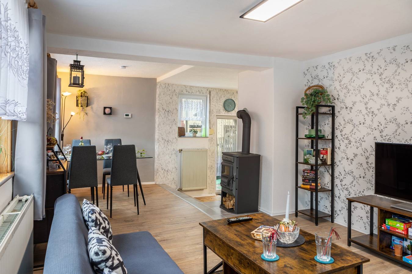 Ganze Wohnung, Ferienwohnung Fleißige Biene" mit Bergblick, privater Terrasse und Wlan in Bad Liebenstein, Rennsteig