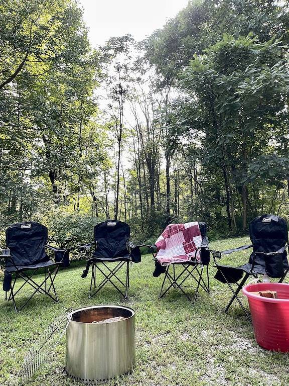 Pennsy Ridge Hideaway: Relax in our centrally-located wooded retreat w/ hot tub in Lancaster County