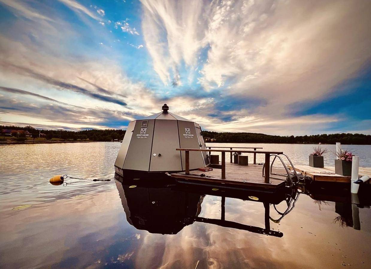 Hedetangen Aurorahut summertime in Storfors, Värmland