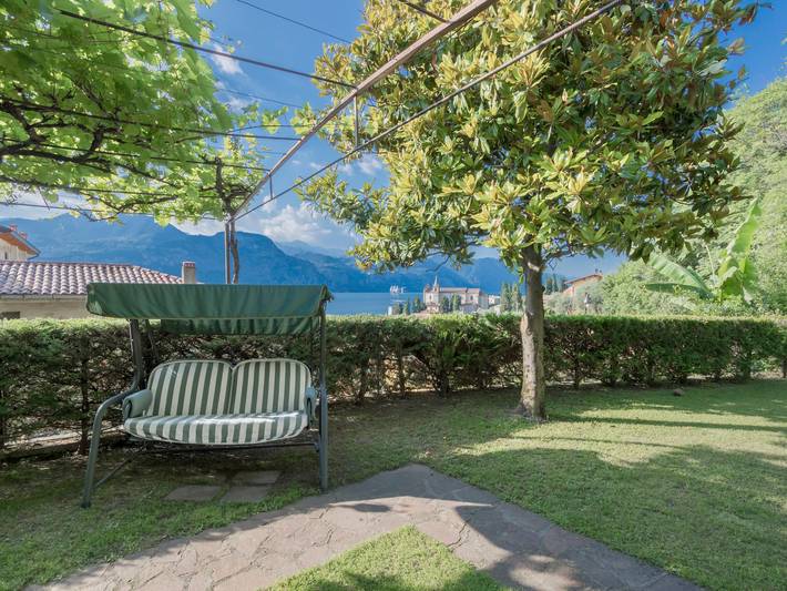 Ferienwohnung für 5 Personen, mit Balkon und Garten sowie Seeblick in Brenzone - 2