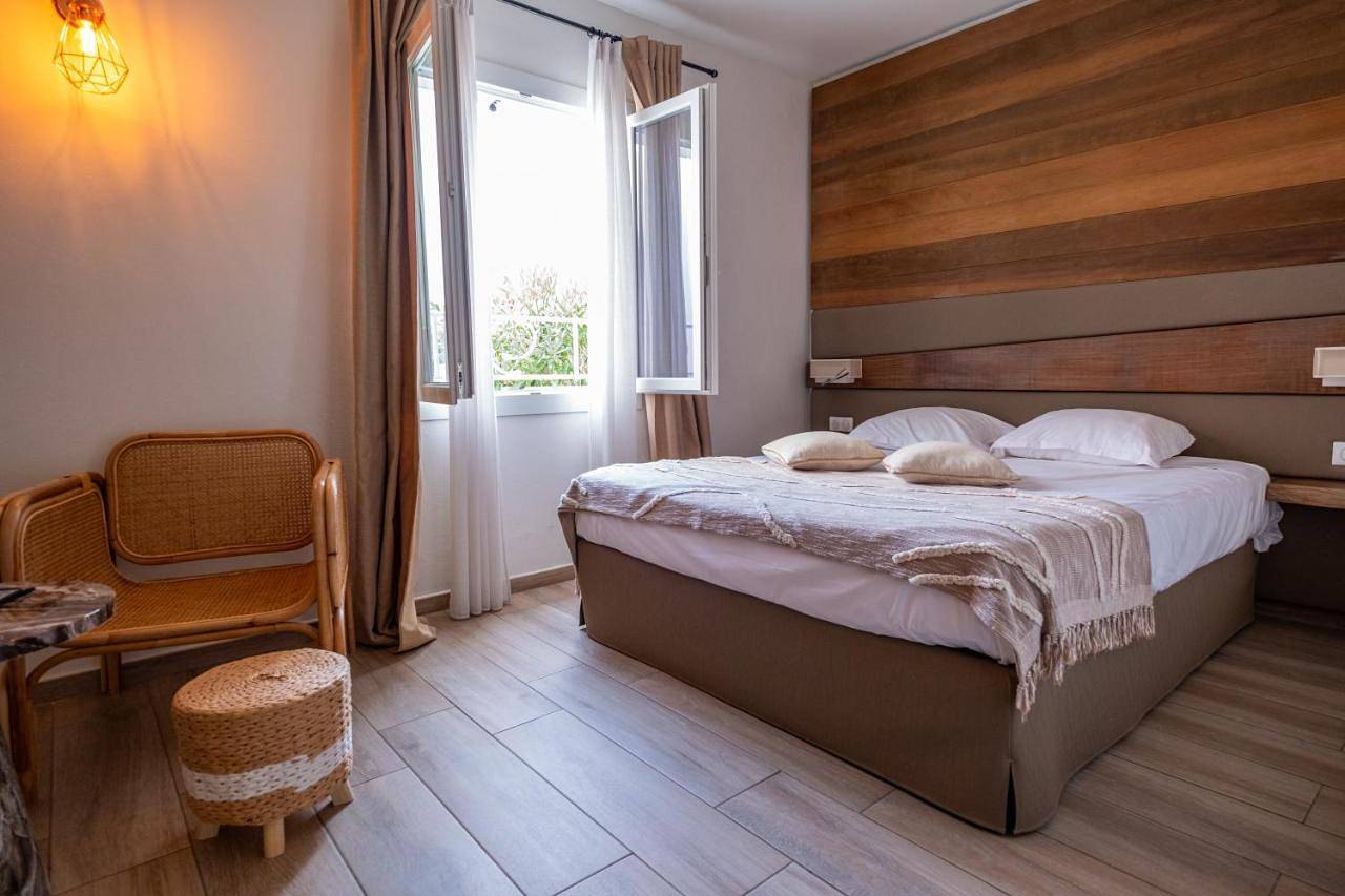 Hôtel & Restaurant Les Mouettes in Belgodère, Région de Calvi
