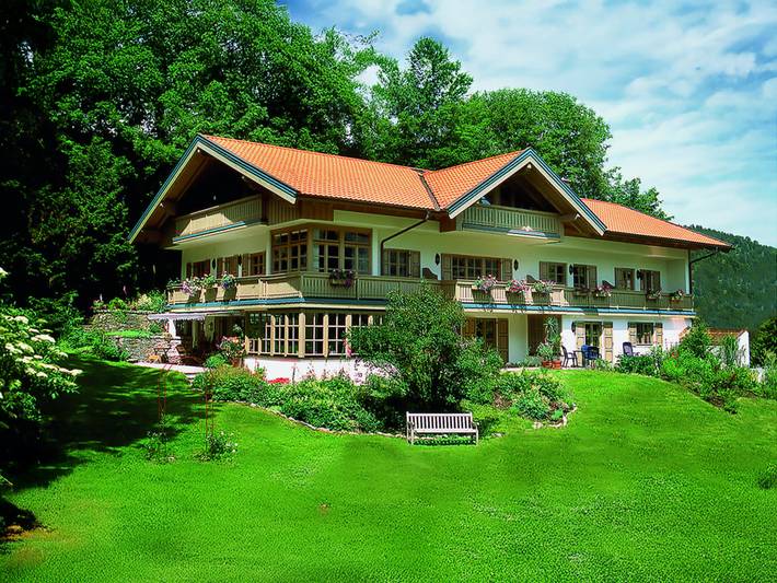 Ganze Ferienwohnung, Landhaus Kramer inkl. Chiemgaukarte - Ferienwohnung 4, 37qm Kienberg, Balk., Kochnische, 1 Schlafz., 1 Wohnschlafz. in Ruhpolding, Bayerische Alpen