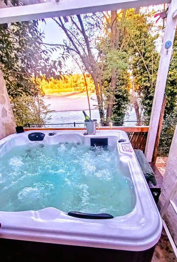 Gîte pour 3 personnes, avec piscine et sauna ainsi que jacuzzi et jardin à La Roque-d'Anthéron - 2