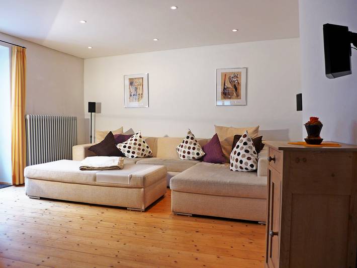 Ferienhaus für 6 Personen, mit Ausblick und Garten sowie Terrasse in Graubünden - 2