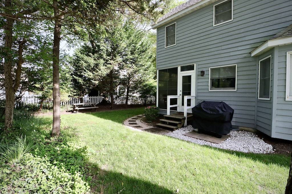 Only A 7 Minute Walk To The Beach! in Bethany Beach, Sussex County (Delaware)