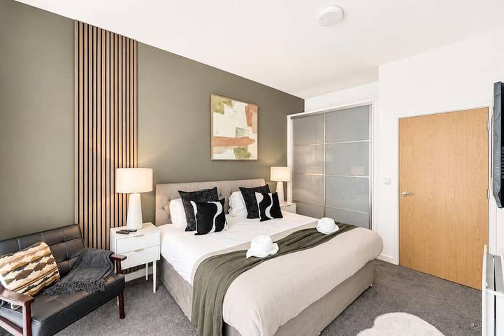 Ganze Wohnung, Penthouse Flat in City Centre with Free Parking in Milton Keynes, Südostengland