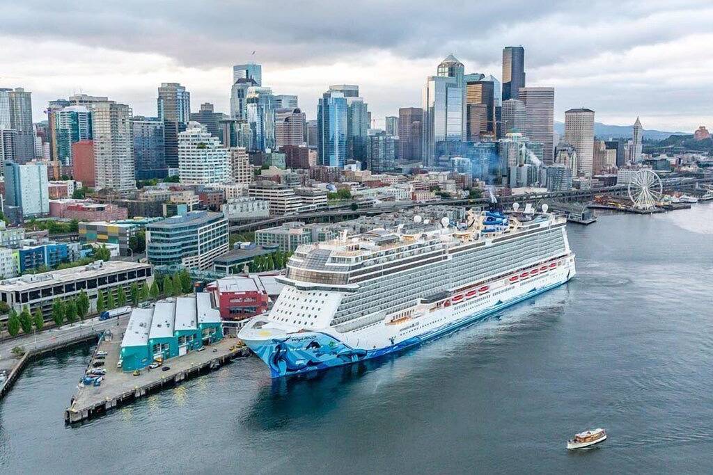 Ganze Wohnung, 🚢Luxury Seattle Waterfront Walk to Cruise Ship & Pike Place -Waterfront Views🎡 in Seattle, King County