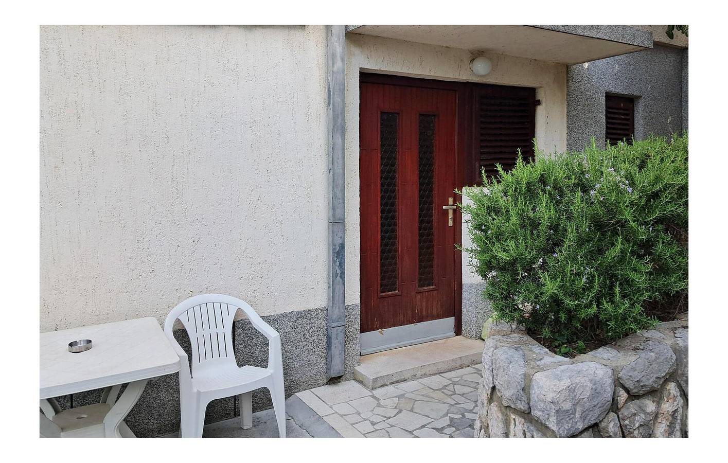 Ganze Ferienwohnung, Gemütliche Ferienwohnung in Dramalj mit WLAN, Klimaanlage und Küche – 300 m vom Stadtzentrum entfernt in Dramalj, Primorje-Gorski Kotar