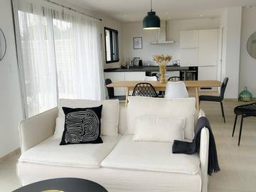 Gîte pour 8 personnes, avec jardin et jacuzzi à Tréveneuc