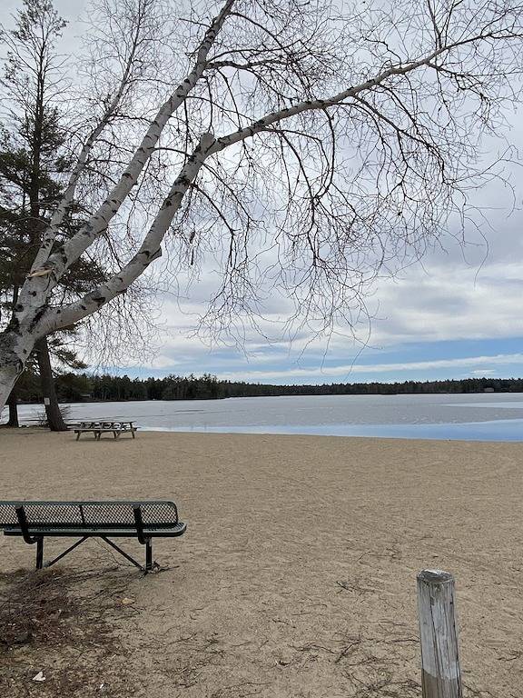 Direct Water Access to Lake! w/ Boat Dock, Heat, Ac, Tv & Internet, Sleeps 6 in Moultonborough, Lake Winnipesaukee