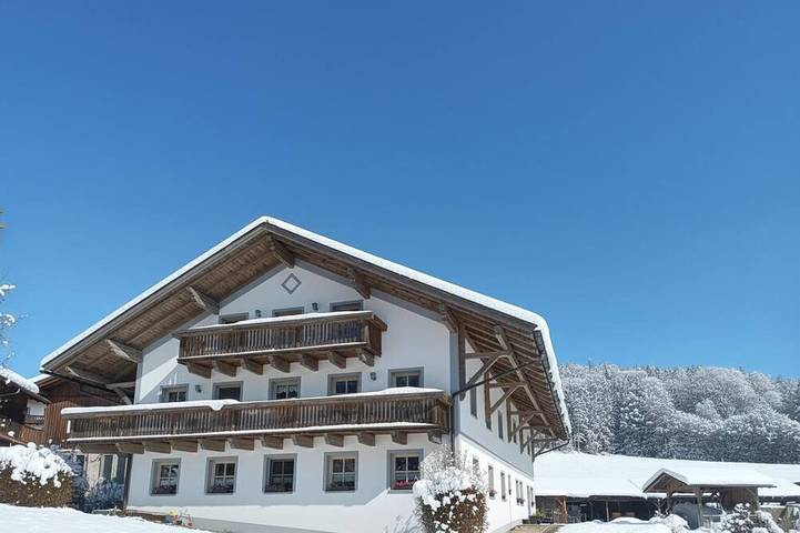 Bauernhof für 6 Personen, mit Terrasse und Garten in Viechtach