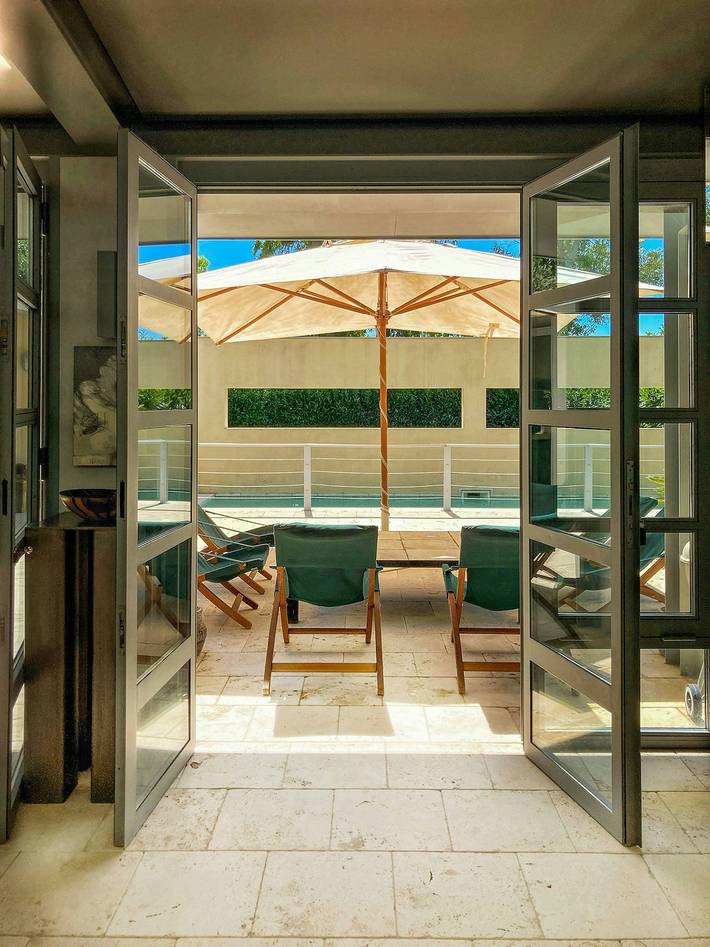 Villa di design con piscina nella campagna romana in Aprilia, Provincia di Roma