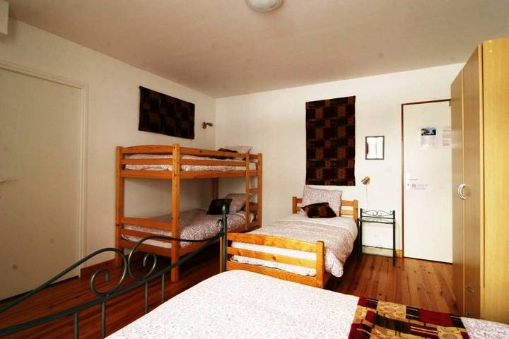 Location de vacances pour 4 personnes, avec vue ainsi que jardin et sauna à Tauves - 4