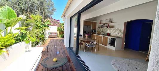 Location de vacances pour 4 personnes, avec terrasse, animaux acceptés dans Plage de la Madrague (Giens)