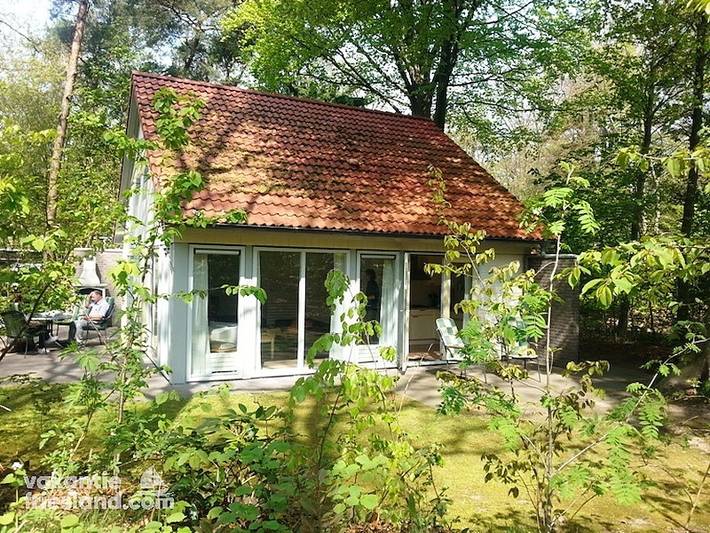 Ferienhaus für 6 Personen, mit Balkon/Terrasse und Terrasse sowie Garten