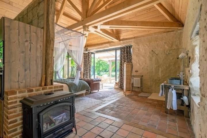 Gîte pour 2 personnes, avec jardin ainsi que vue et vue sur le lac à Joué-lès-Tours - 3