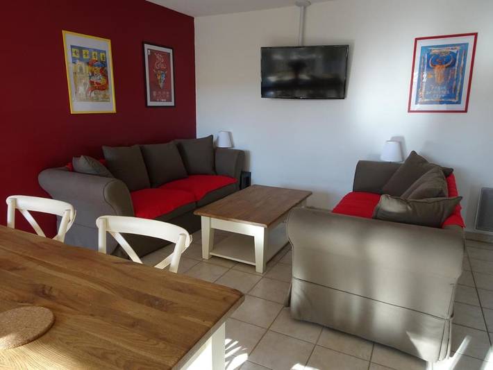 Gîte pour 6 personnes, avec vue ainsi que terrasse et piscine dans Gare D Aigues Mortes - 4