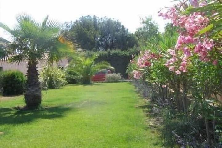 Villa private pool gym 5km Med beach WiFi .Child 1m pool protection etc option in Portiragnes, Côte d'Améthyste