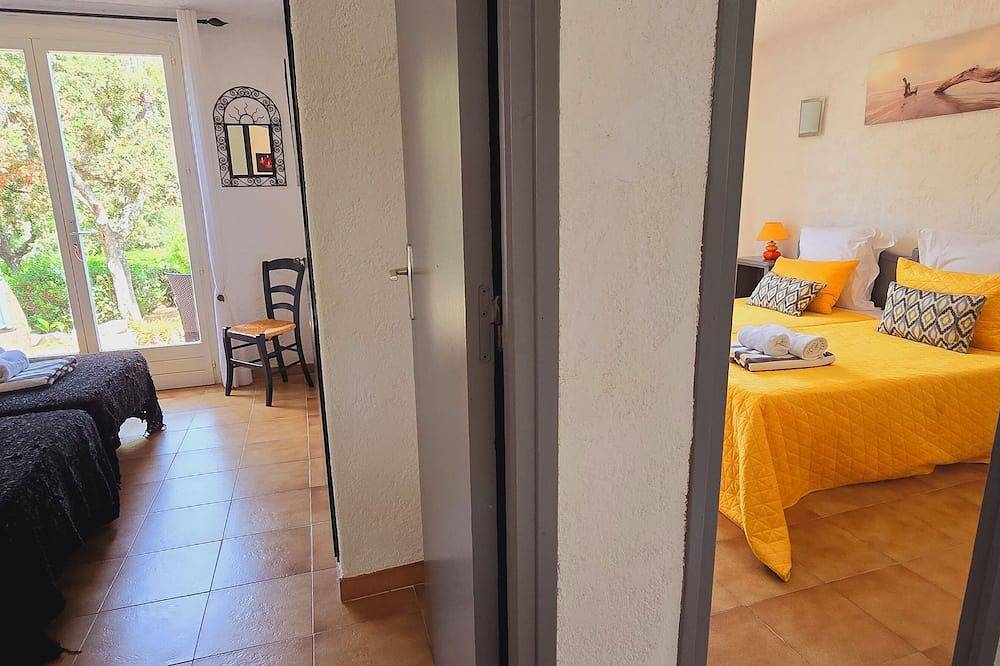 Villa 3 chambres • Piscine privée • Plages de Cala Rossa à pied. in Cala Rossa, Lecci