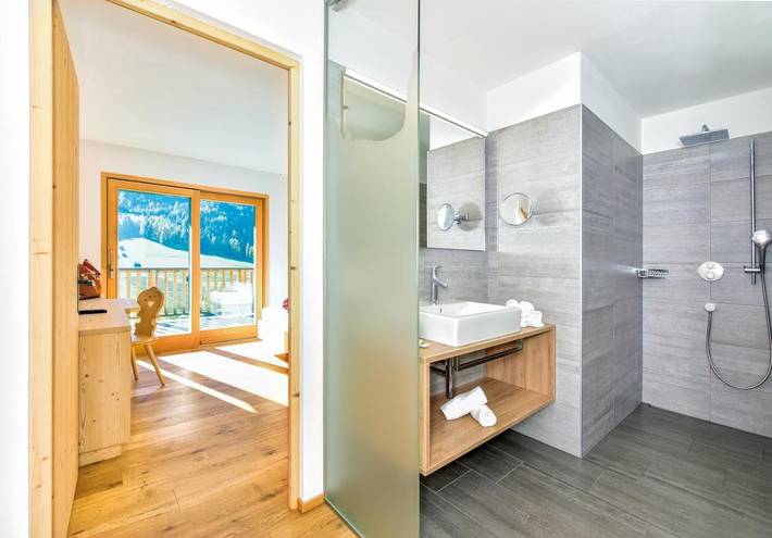 Ferienwohnung für 4 Personen, mit Ausblick und Garten sowie Sauna im Drei Zinnen - 2