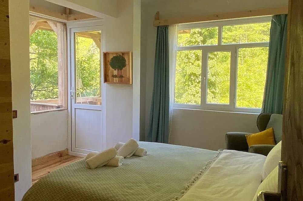 Two Room Quad Chalet in Çamlıhemşin, Black Sea region