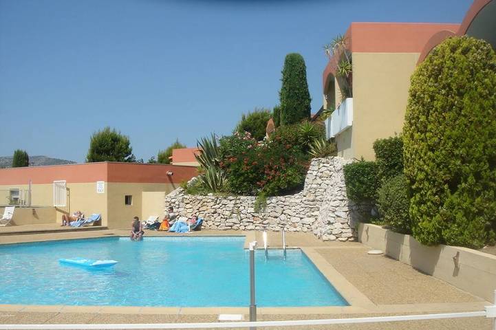 Ferienhaus für 4 Personen, mit Pool und Whirlpool sowie Terrasse in Cassis - 4