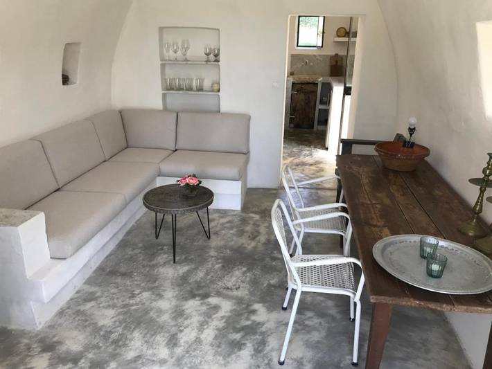 Location de vacances pour 2 personnes, avec piscine ainsi que vue et balcon à Vaugines - 3