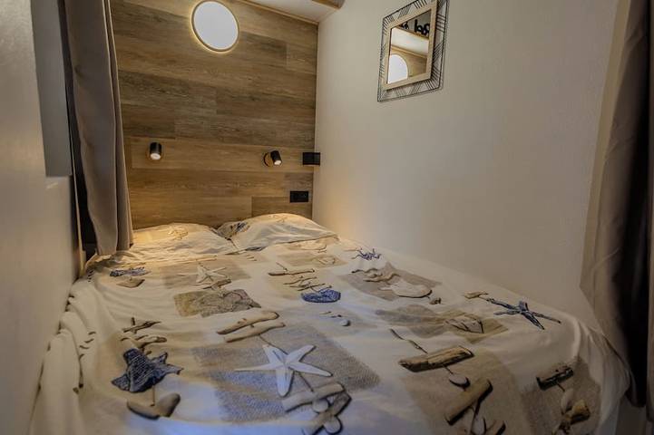 Gîte pour 4 personnes, avec jardin et bassin pour enfant ainsi que terrasse et piscine, animaux acceptés dans Golf De Cap Esterel - 2