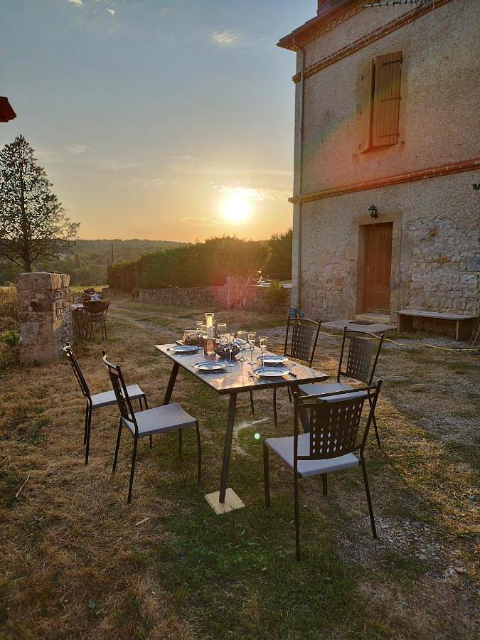Location de vacances pour 6 personnes, avec jardin ainsi que piscine et vue à Lissac-et-Mouret - 2