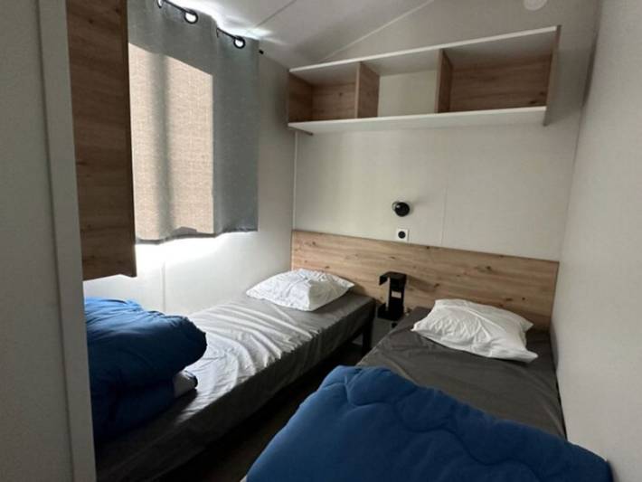 Mobil home pour 6 personnes, avec terrasse, animaux acceptés dans Office De Tourisme Challes Les Eaux - 4