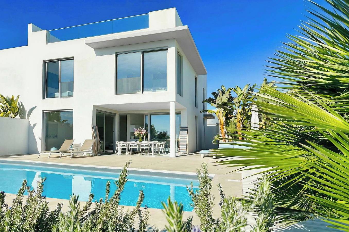 Holiday Home 'Casa Paraty' with Sea View, Wi-Fi and Air Conditioning in Santa Bárbara de Nexe, Faro District