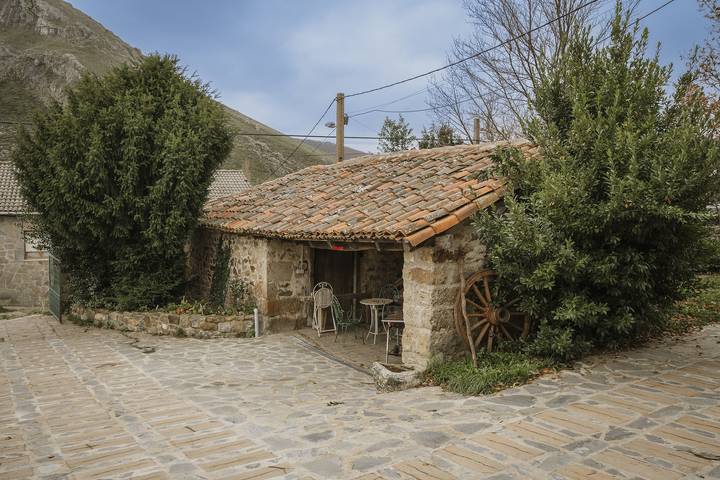 Chalet para 10 personas, con jardín, Se admiten mascotas en Montaña Palentina - 2