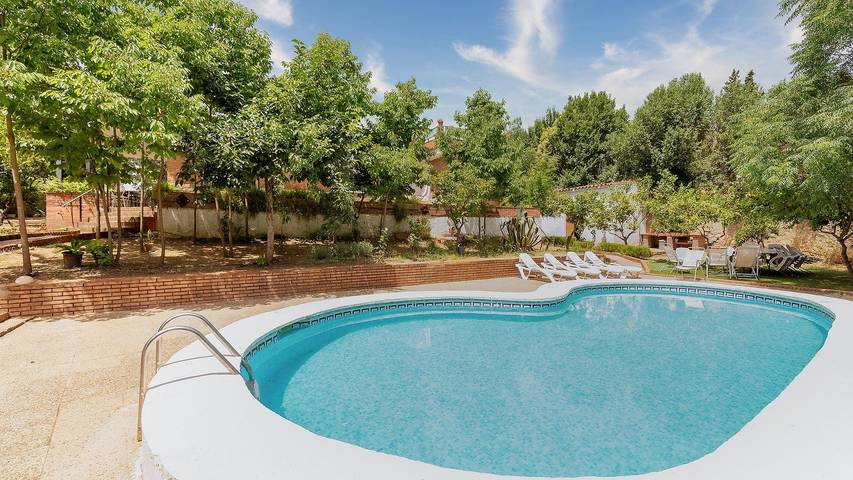 Chalet para 14 personas, con balcón/terraza y piscina en Córdoba - 2