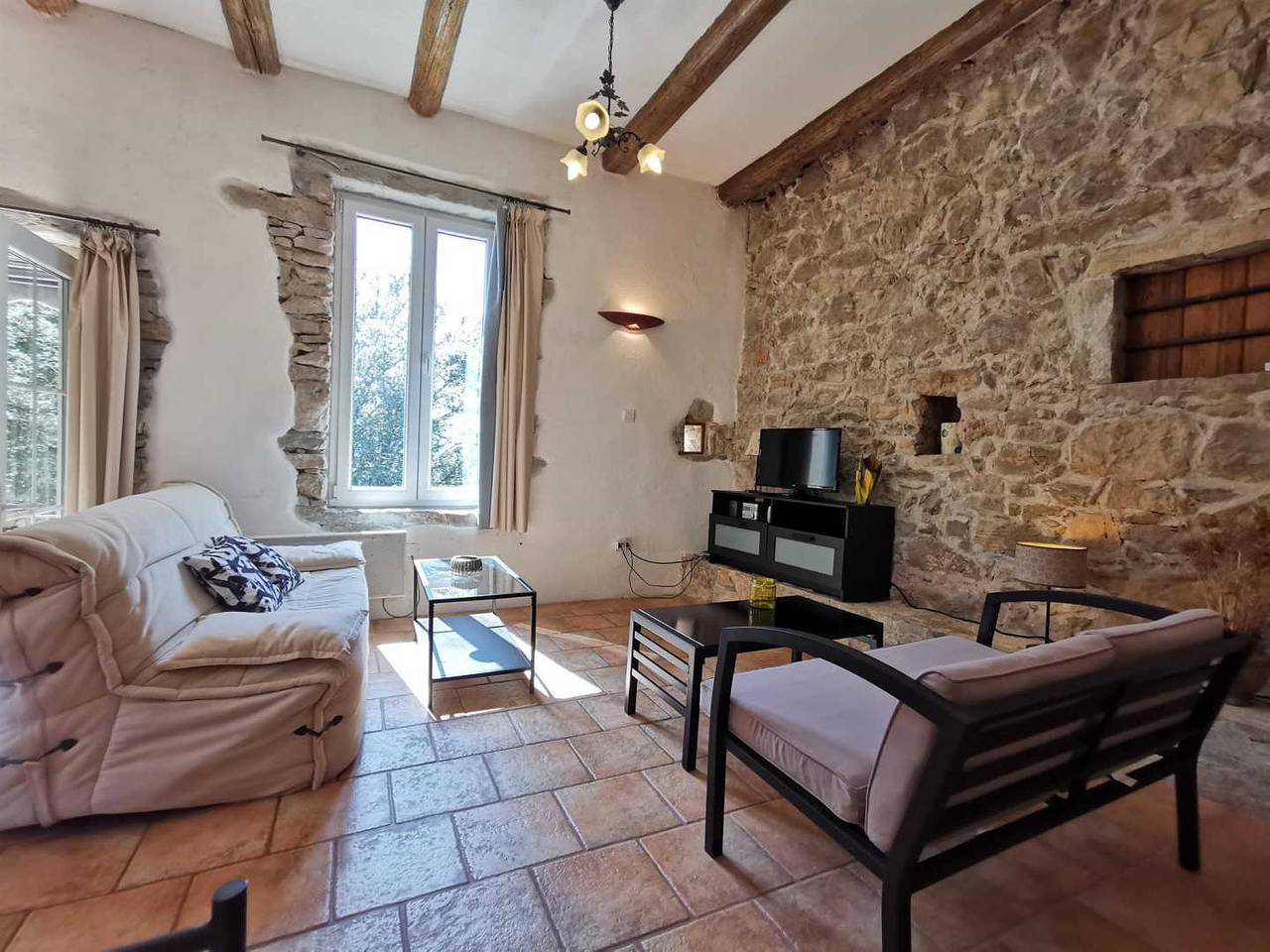 Gîte für 4 Personen mit Terrasse in Bédarieux, Béziers und Umgebung