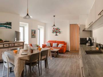 Gîte pour 6 personnes, avec balcon dans Office de Tourisme de Cauterets