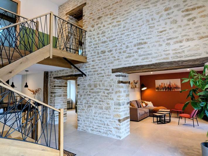 Gîte pour 8 personnes, avec jardin dans Seigny