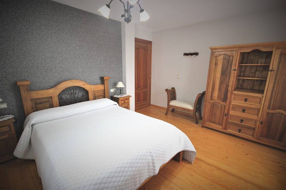 Miguelo Apartments in Saravillo, Plan