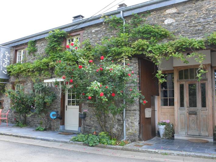 Ferienhaus für 24 Personen, mit Balkon/Terrasse und Terrasse sowie Sauna in Gros Fays