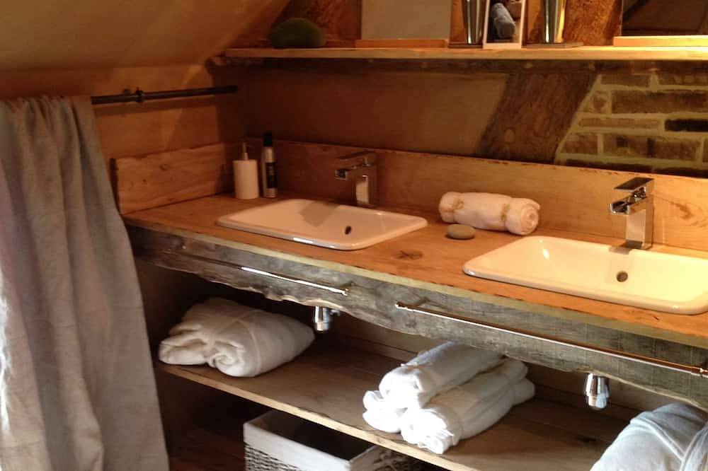 Charme ,romantisme et Spa pour se ressourcer au coeur du pays d'auge in Saint-Roch-de-l'Orbiquet, Région de Lisieux