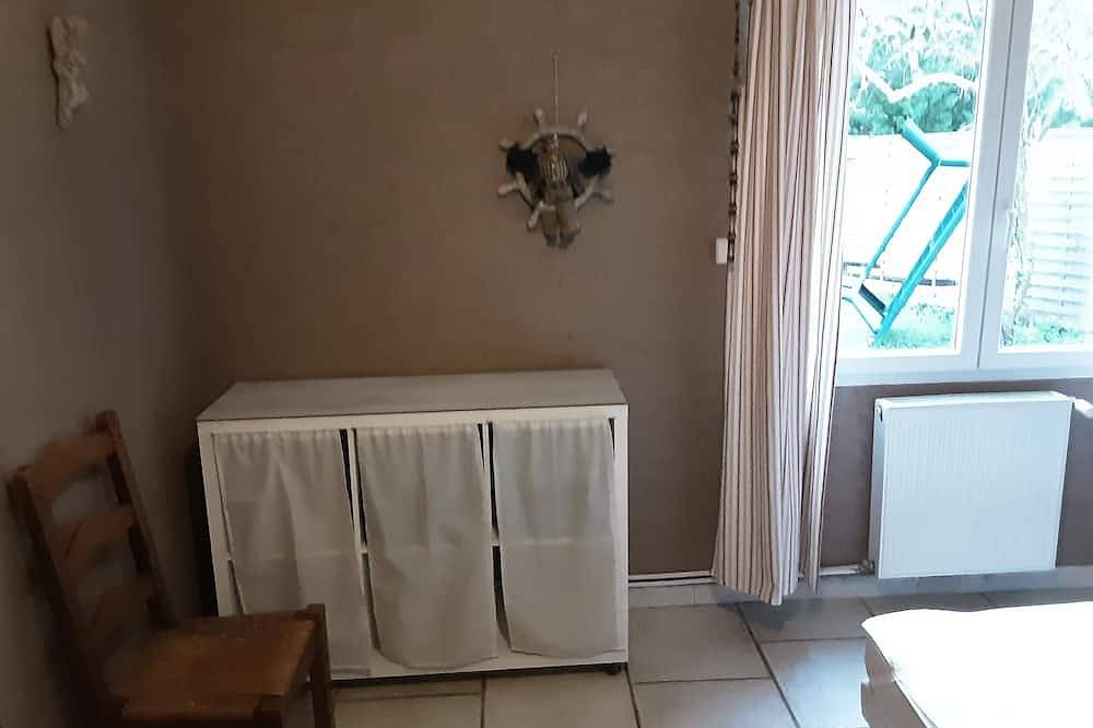 Maison avec piscine privative jusqu’à 10 personnes in Cendras, Parc national des Cévennes