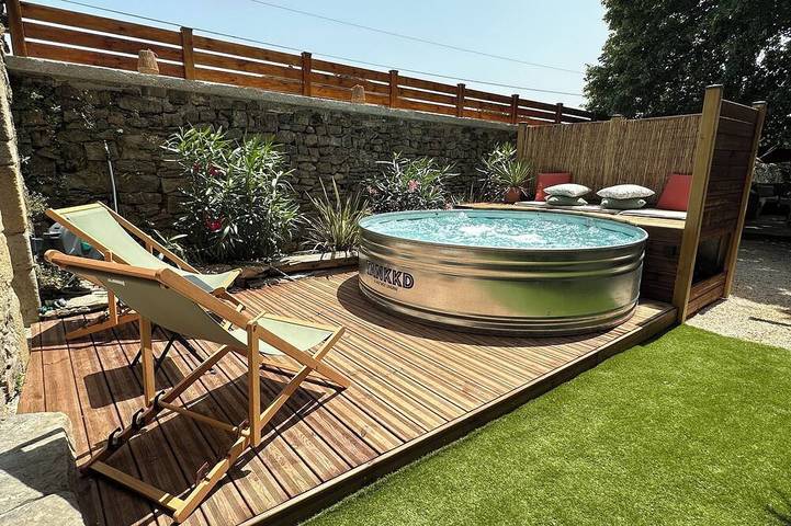 Alojamiento y desayuno para 2 personas, con jardín además de jacuzzi y terraza - 1