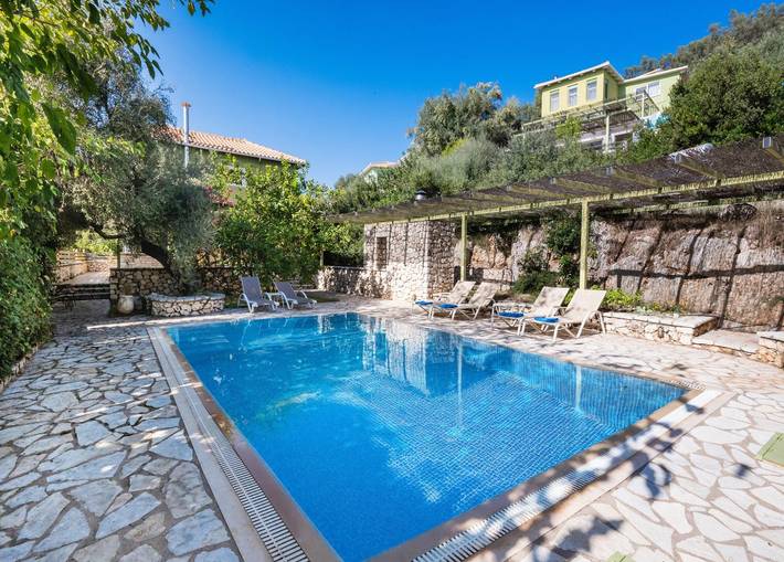Villa for 4 people, with garden and terrace in Lefkada