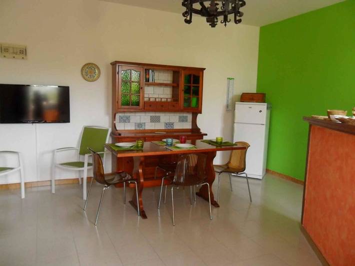 Apartamento de vacaciones para 6 personas, con vistas y jardín - 1