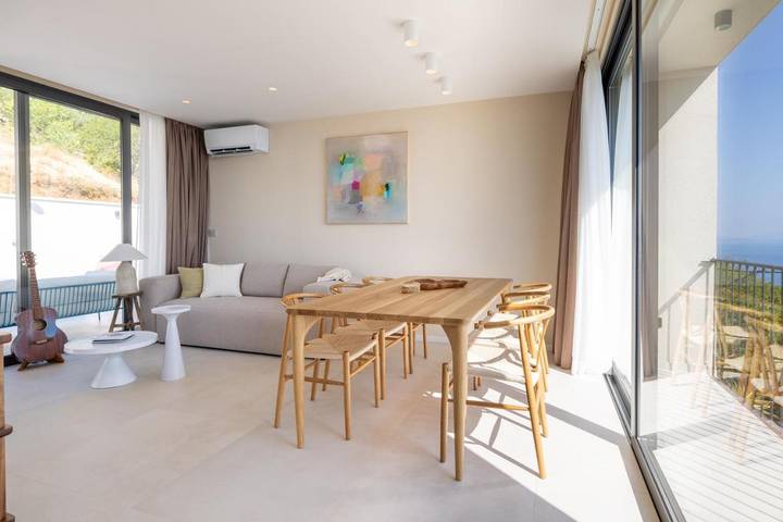 Villa pour 6 personnes, avec balcon et vue ainsi que jardin et piscine à Brela - 4