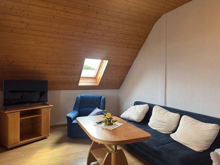 Ferienwohnung für 8 Personen, mit Terrasse und Garten in Trendelburg - 2
